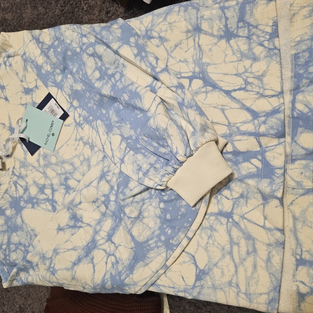 Blue and Cream Tie-Dye Sweatshirt